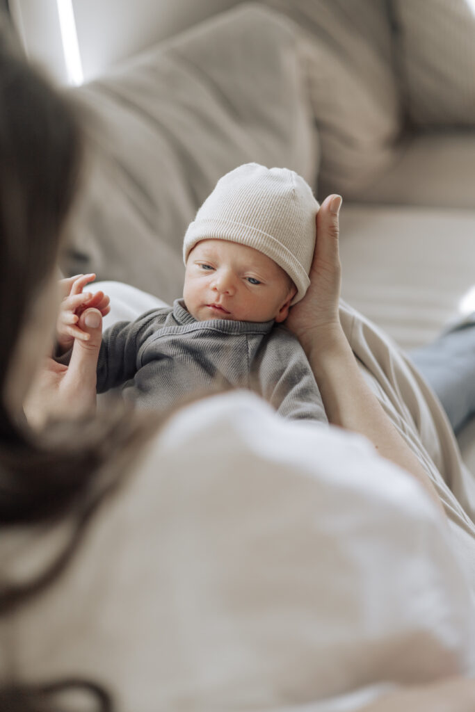 Newborn lifestyle fotografie Overijssel - Zwolle - Dalfsen - Hasselt